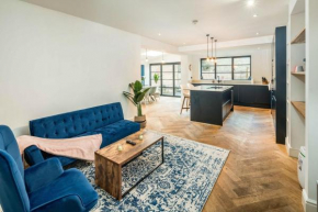 Stylish 3B Fulham Flat w/Garden near Thames & Tube